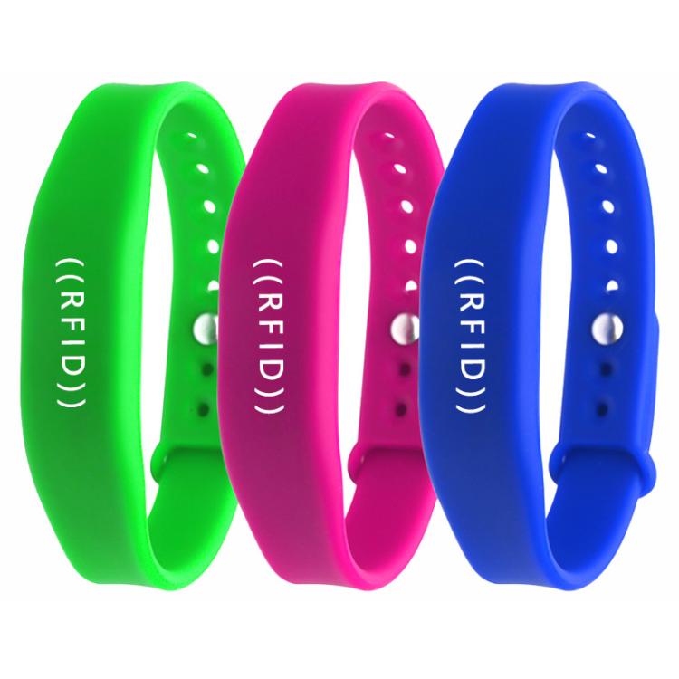 CR002 IC Chip NFC Waterproof Silicone RFID Wristbands Support Customization