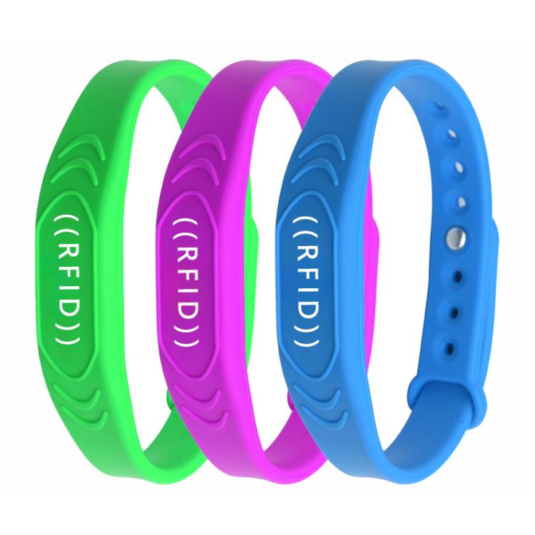 CD06 IC Chip NFC Waterproof Silicone RFID Wristbands Support Customization