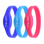 C04 IC Chip NFC Waterproof Silicone RFID Wristbands Support Customization