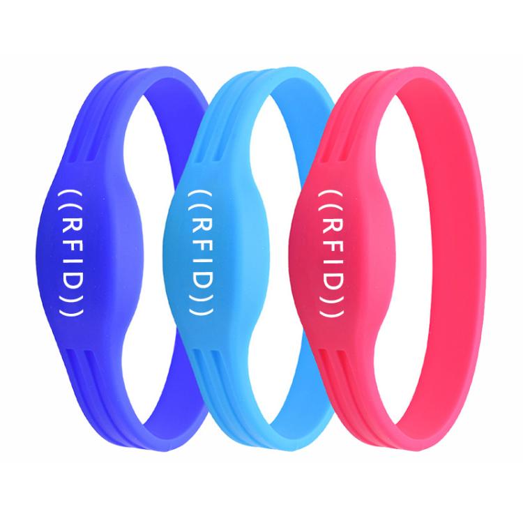 C04 IC Chip NFC Waterproof Silicone RFID Wristbands Support Customization