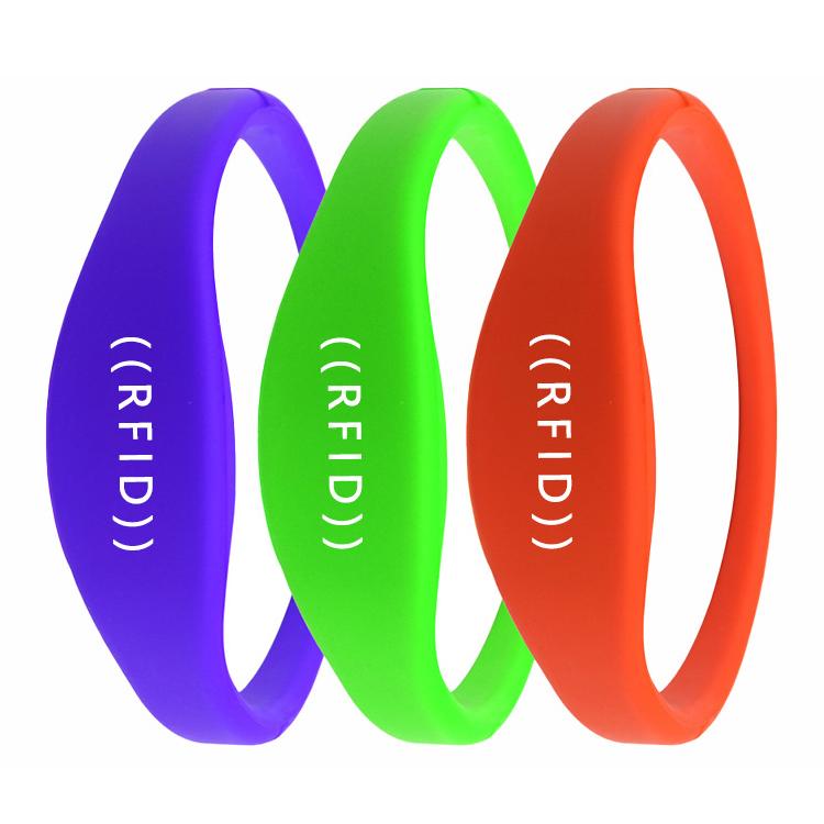C05 IC Chip NFC Waterproof Silicone RFID Wristbands Support Customization